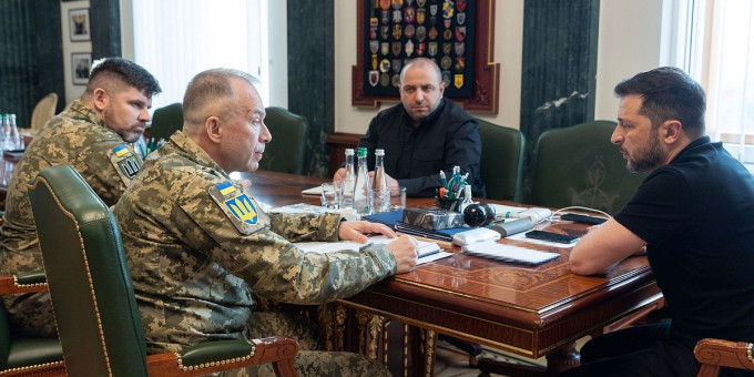 Сырского намереваются уволить: Зеленский уже готов рассмотреть новых кандидатов на пост главкома ВСУ
