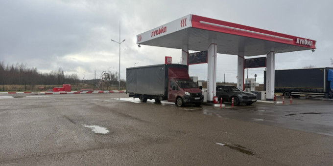 Меня развернули с канистрой на заправке: 4 правила, чтобы бензин налили без проблем
