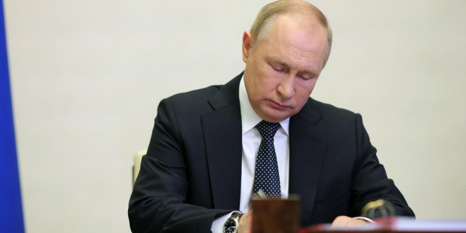 Путин распорядился изменить ВТС с Казахстаном и Узбекистаном