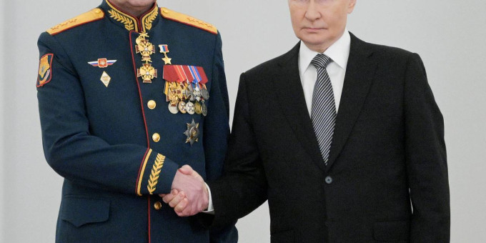 Путин сменил командующего одной из группировок войск в зоне СВО