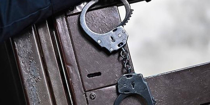 Отец с сыновьями зарубили семью из-за участка дороги в российском регионе