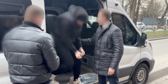 Предотвращён теракт против главы региона: ФСБ задержала в Севастополе двух россиян — агентов ГУР Украины