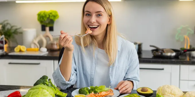 7 продуктов, которые снижают кортизол естественным образом: добавьте в рацион