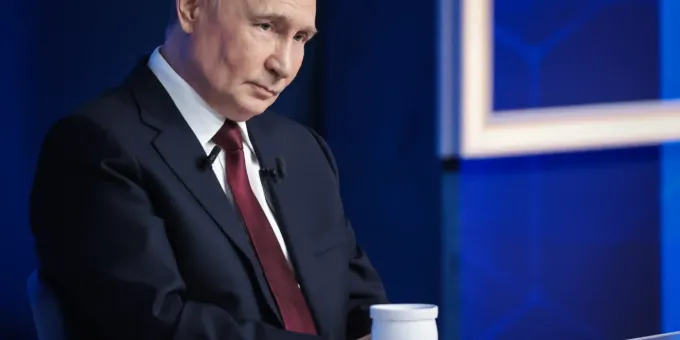 Премьер Японии ужаснулась визиту Путина на Итуруп
