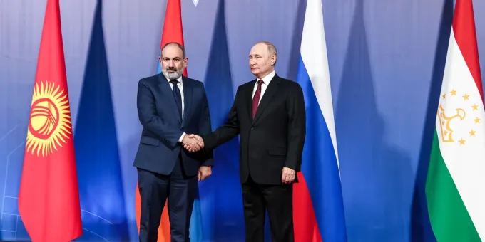 Пашинян передумал обострять отношения с Россией