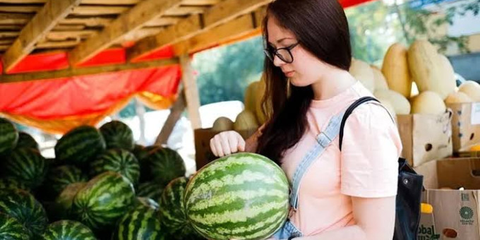 Сплошной сборник нитратов, а не арбуз — вот как распознать