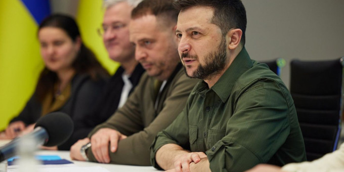 Тайная двойка: вот кто принимает решения за Зеленского