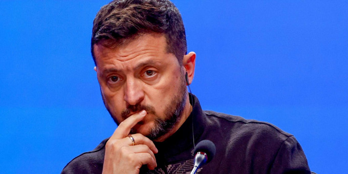 Си поздравил Зеленского на китайском, а тот попросил закончить войну: поздравление из КНР