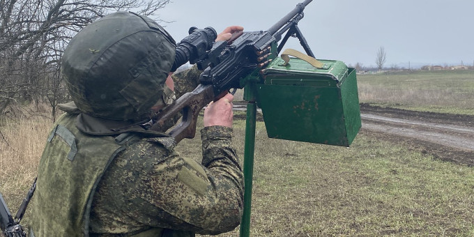 Обвиняемый во взяточничестве бывший зампред правительства Подмосковья пропал на СВО