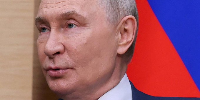 Путин прилетел в постсоветскую страну
