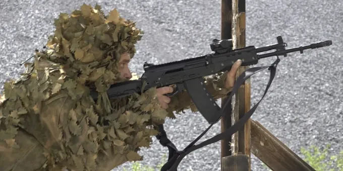Боец РФ считался погибшим, а вернулся живым и с пленным