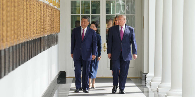 Трамп осудил американские СМИ за отказ освещать визит Си Цзиньпина в США