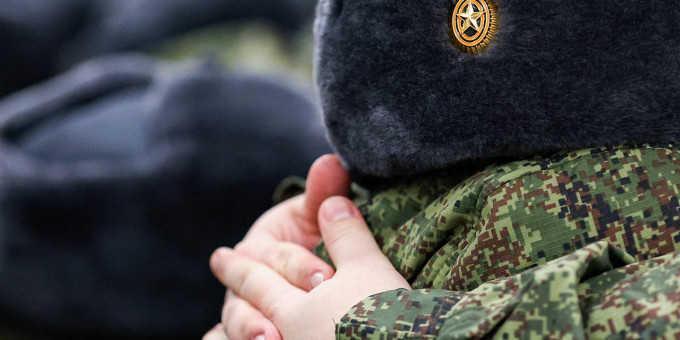 Военный суд оставил в СИЗО обвиняемого в массовом убийстве российского генерала