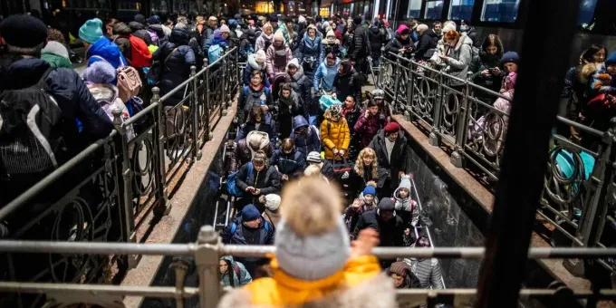 Приказ на выселение: кого выгоняют на Украине?