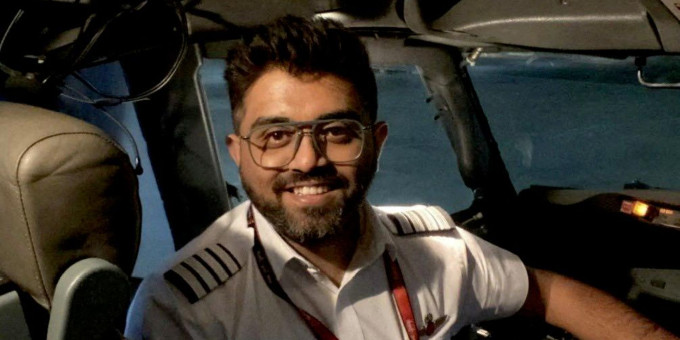 Моди назвал раненого пилота Flydubai из Индии героем