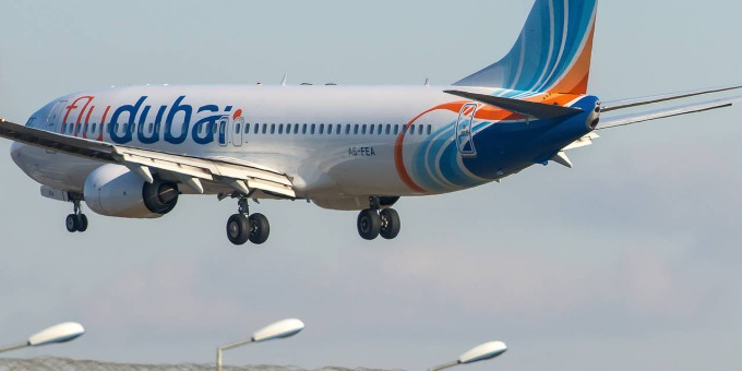Раненный ножом в самолете Flydubai пилот оказался в критическом состоянии