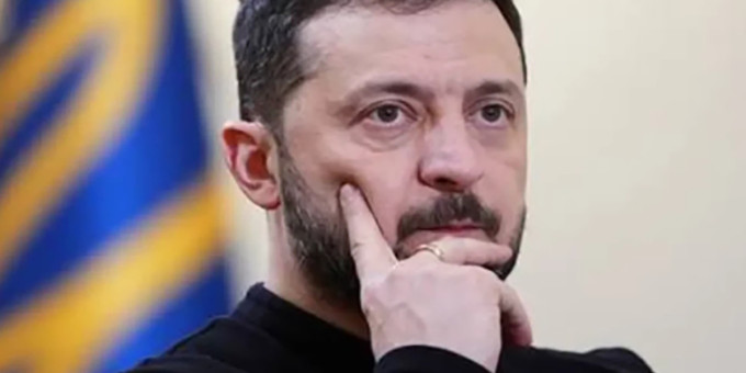 «Уйди и не мешай»: Рада требует от Зеленского мира