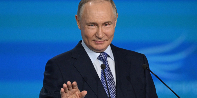 Путин рассказал, кем будут работать его внуки