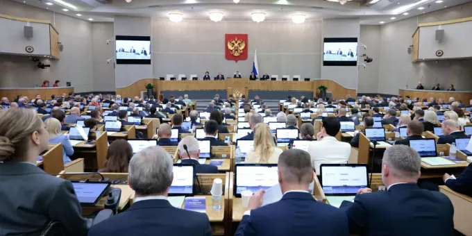 Госдума приняла первые законы в новом созыве