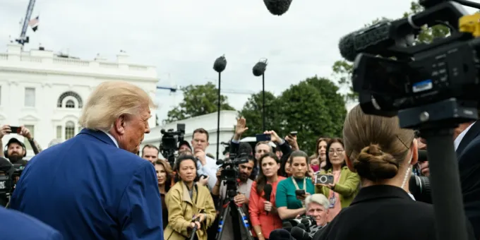 Трамп приказал сократить популяцию комаров в Вашингтоне на 90%