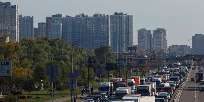 В Киеве закрыли последний из доступных мостов