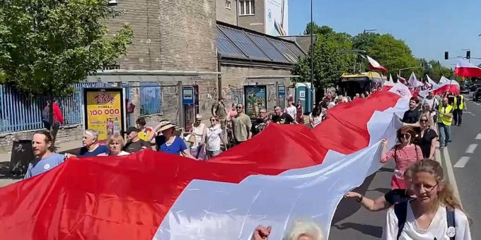 "Азов"* обосновался в Варшаве: поляки призывают Туска к ответу (wPolityce, Польша)