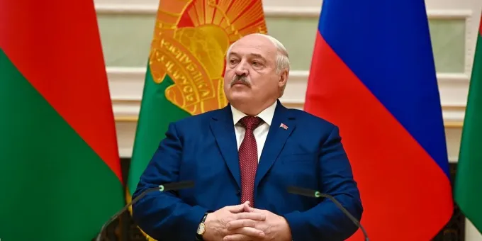 «Не позволим стрелять русским в спину»: Лукашенко твёрдо обозначил позицию Белоруссии