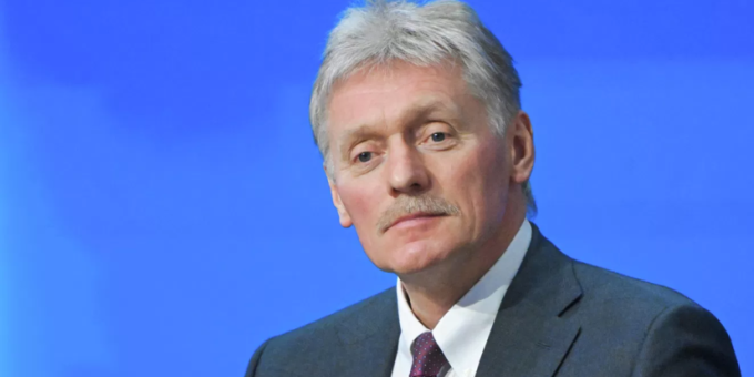 Песков: Россия уведомила иностранные посольства в Киеве об опасности