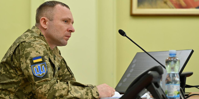 KI: США пригрозили главкому ВСУ Драпатому из-за ударов по российским НПЗ