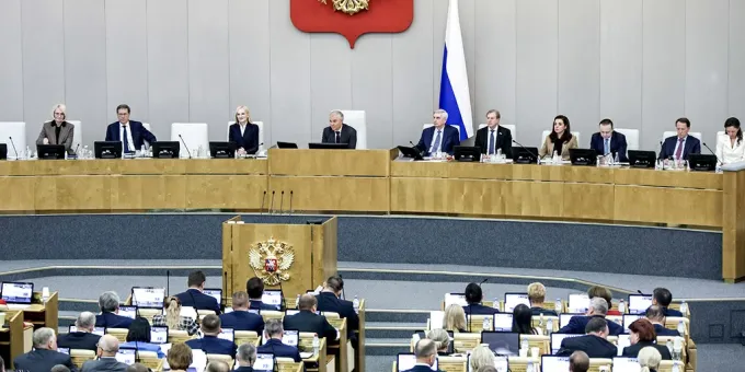 Парламентские фракции обсудили долг перед Родиной