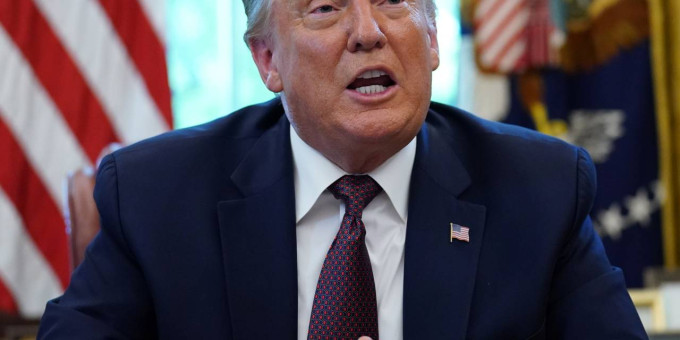 Трамп резко ответил Обаме на сравнение Белого дома с рестораном