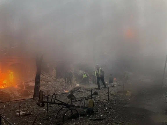 Кличко заявил о пожаре после взрывов в Киеве
