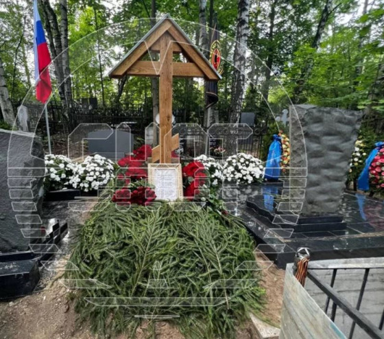 Появились кадры могилы Евгения Пригожина в Петербурге